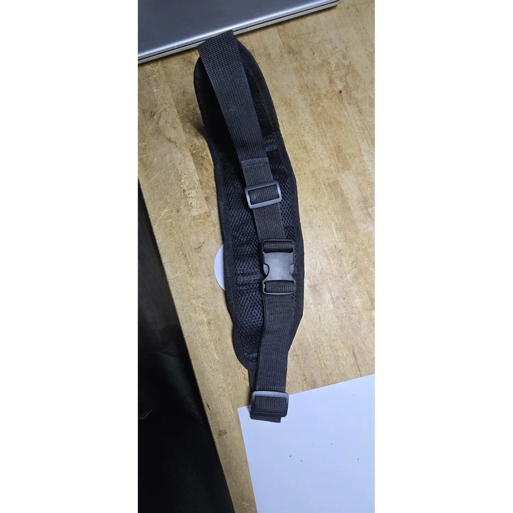Xeasyr brand black running belt designed for carrying small essentials like phon